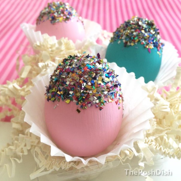 Easter eggs, glittered eggs, Easter DIY, Easter crafts, coloured eggs
