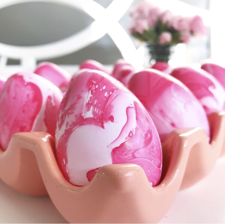 Marbled Easter eggs 